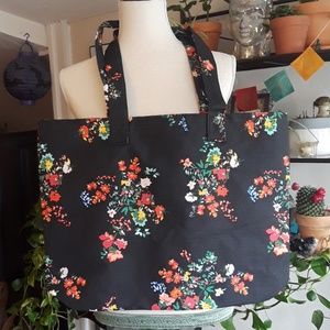Floral canvas tote. Must Go